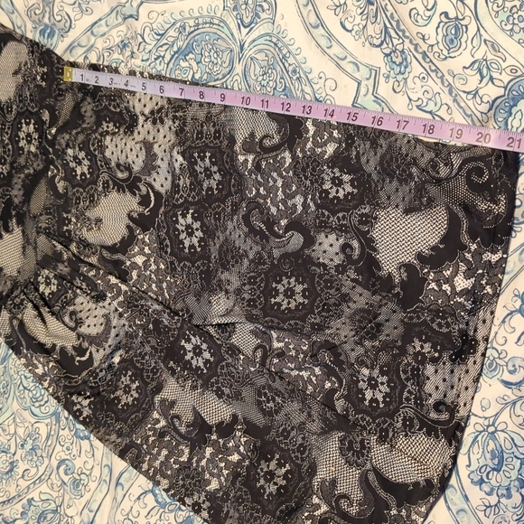 Printed Short Sleeve Dress - Picture 6 of 6